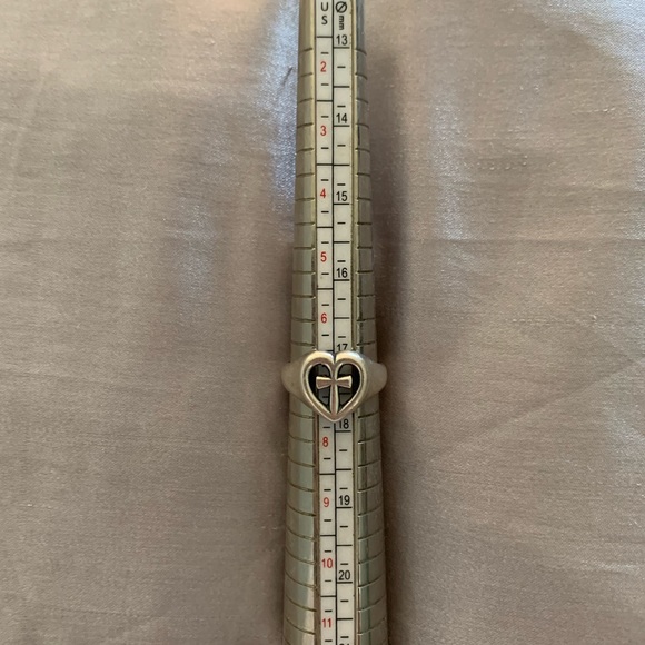 Retired James Avery Heart Cross Ring - Picture 7 of 7